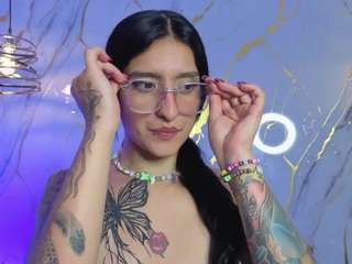 Live webcam model scarleteuph on Soda Cams