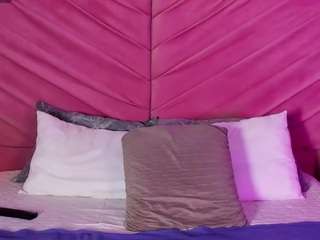 Live webcam model velori-fg on Soda Cams