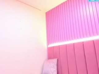 le modèle zafirohl est en webcam porno dans un show sur le site camsoda, il possède les tags suivants: ahegao,middle aged,yoga,strip,squirter,shaved pussy,sexy,pussy,public,orgasm,no smoking,amateur,naked,nature,mature,dildo,ass,blowjob,fingers,cum