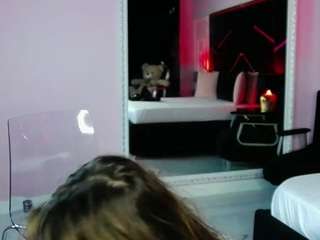 Live webcam model anneegoddess on Soda Cams