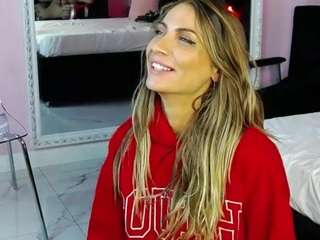 Live webcam model anneegoddess on Soda Cams