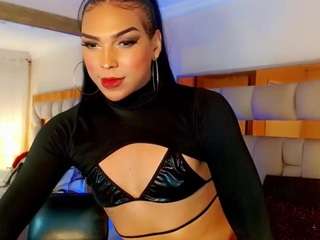 Model ini sedang live sekarang. big-sexy-girl01