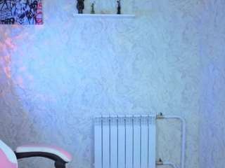 kristi-kitsss's CamSoda show and profile