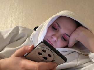 le modèle roycedivin est en webcam porno dans un show sur le site camsoda, il possède les tags suivants: anal,pussy,lingerie,naked,natural,nipple piercings,no drinking,orgasm,pov,public,sexy,genital piercings,shaved pussy,skinny,spank,strip,striptease,tattoos,tease,teen (18+)