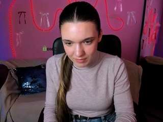 alira-glow live cam profile