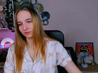 alira-glow live cam profile