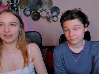 alira-glow live cam profile