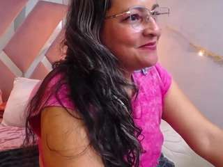 Live webcam model alison-marr on Soda Cams