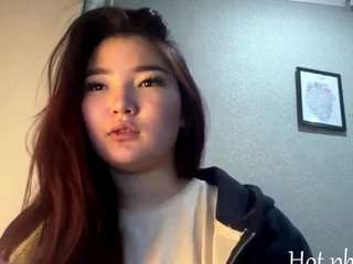 almaschmaltz's CamSoda show and profile