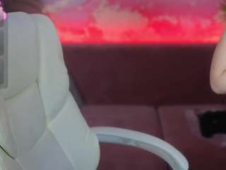Live cam show with ArinaVoice