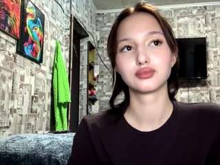 Live webcam model aurorakrasinski on Soda Cams