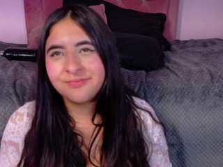 maggiee_1 live webcam show