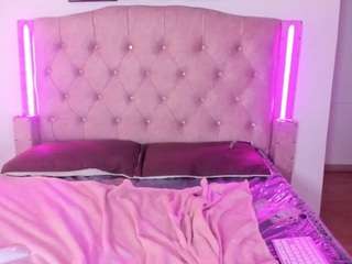 Live webcam model gabriela-mooon on Soda Cams