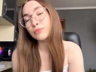 This model is live right now. jeannettebad