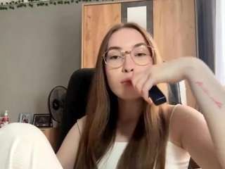 이 모델은 현재 라이브 중입니다. jeannettebad