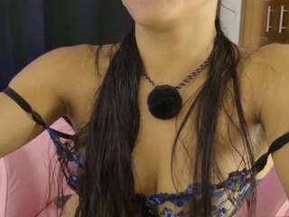 Live webcam model kittymyers01 on Soda Cams