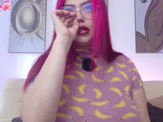 Este modelo está en vivo ahora. lil-moon