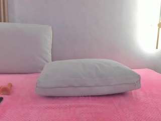 lua-rosse's CamSoda show and profile