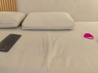 lua-rosse's CamSoda show and profile