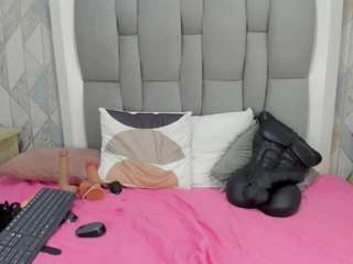 Live cam show with penelope-cox