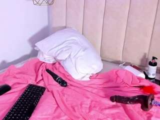 scarletblondie webcam