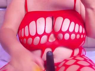 scarletblondie