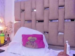 scarletblondie