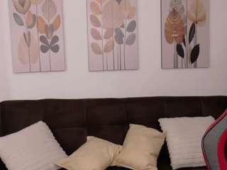 sofia-as Live Webcam on CamSoda