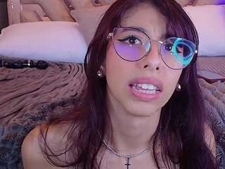 suggar-angel's CamSoda show and profile