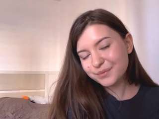 Live webcam model tiffaneybreault on Soda Cams