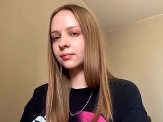 Live webcam model tuyetdeliz on Soda Cams