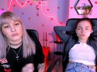 Live webcam model angel-hip on Soda Cams