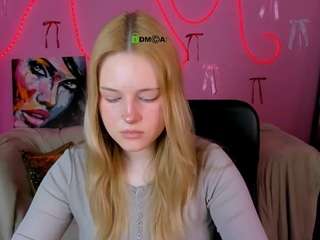 Live webcam model angel-hip on Soda Cams