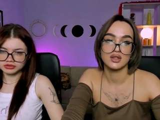 Live webcam model angel-hip on Soda Cams