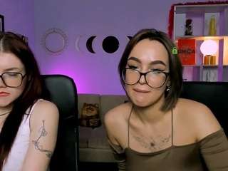 Live webcam model angel-hip on Soda Cams