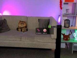 Live webcam model angel-hip on Soda Cams