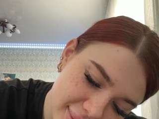 annikaazzaro Live Webcam on CamSoda