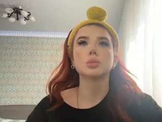 Live webcam model annikaazzaro on Soda Cams