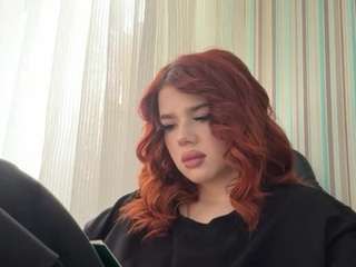 Live webcam model annikaazzaro on Soda Cams