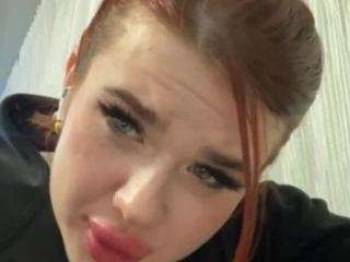 annikaazzaro Live Webcam on CamSoda