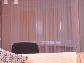 Live cam show with CrystaPutney
