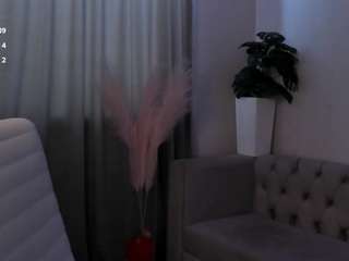 Live webcam model cute-fox4 on Soda Cams