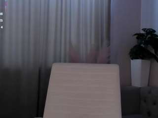 Live webcam model cute-fox4 on Soda Cams