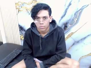 Model ini sedang live sekarang. davidbuckx