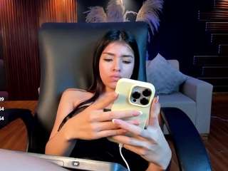 emily-loppez live webcam show