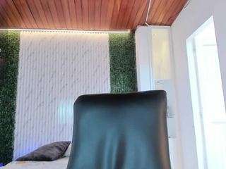 emily-loppez live webcam show