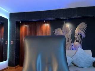 Emily-Loppez live webcam show