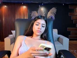 Emily-Loppez
