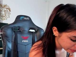 Emily-Loppez