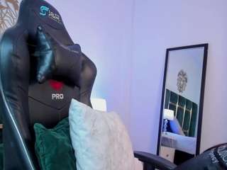 emily-loppez